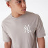 Camiseta New Era League Essentials Oversized New York Yankees Beige Unisex