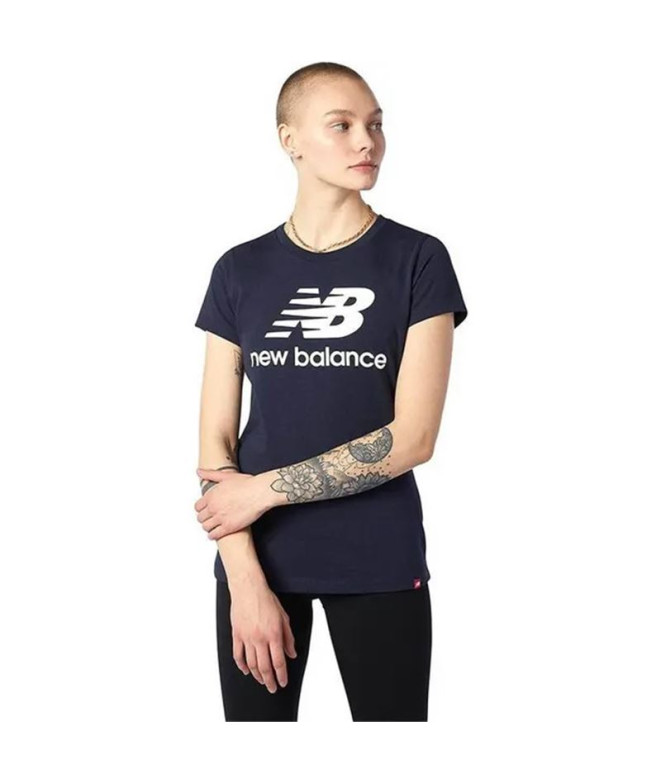 Camiseta New Balance Essentials Stacked Logo...
