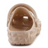 Zuecos Crocs Classic Geometric Clog Mujer Beige